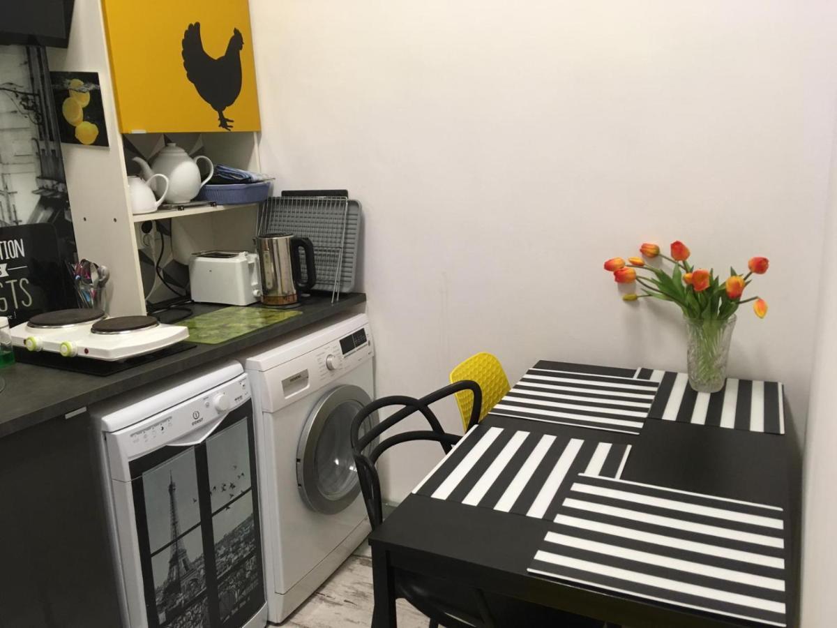 Pod Witrazem Apartment Torun Exterior photo