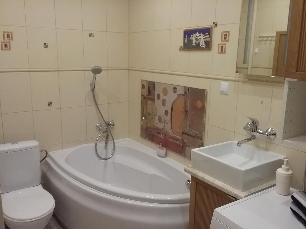 Pod Witrazem Apartment Torun Exterior photo