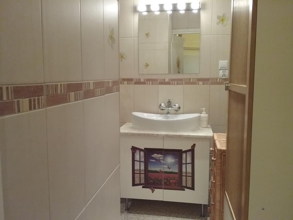 Pod Witrazem Apartment Torun Exterior photo